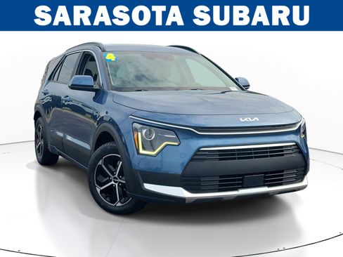 Used 2024 Kia Niro EX FWD image 1