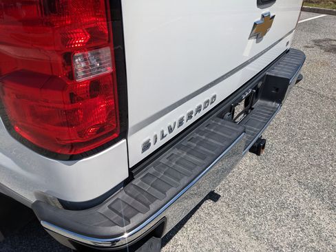Used 2018 Chevrolet Silverado 1500 LT w/ All Star Edition AWD/4WD image 15