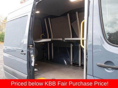 Used 2018 Mercedes-Benz Sprinter 144 Cargo image 15
