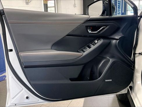 Used 2024 Subaru Crosstrek 2.5i Limited AWD/4WD image 9