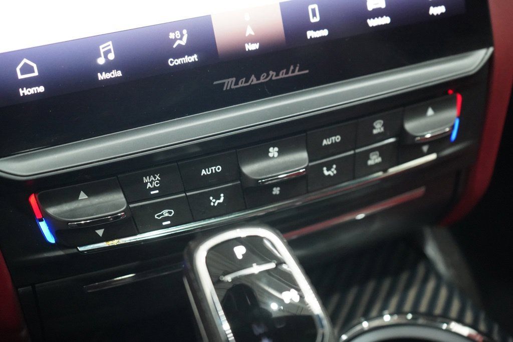 Used 2022 Maserati Quattroporte Trofeo RWD image 30