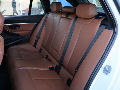 Used 2017 BMW 330i xDrive Wagon image 12