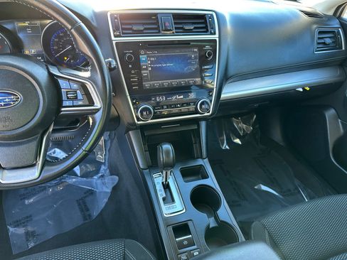 Used 2018 Subaru Outback 2.5i Premium image 29