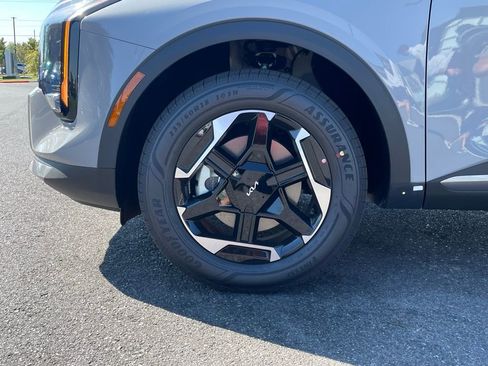 New 2026 Kia Sportage S AWD/4WD image 32
