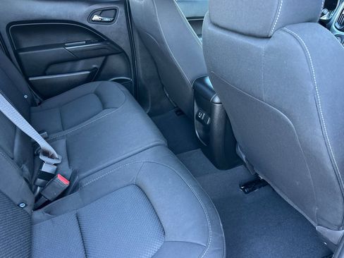 Used 2022 Chevrolet Colorado LT image 17