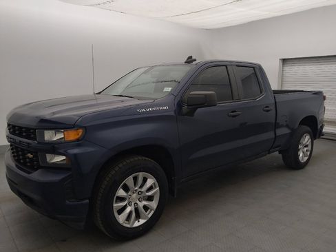 Used 2021 Chevrolet Silverado 1500 Custom RWD image 2