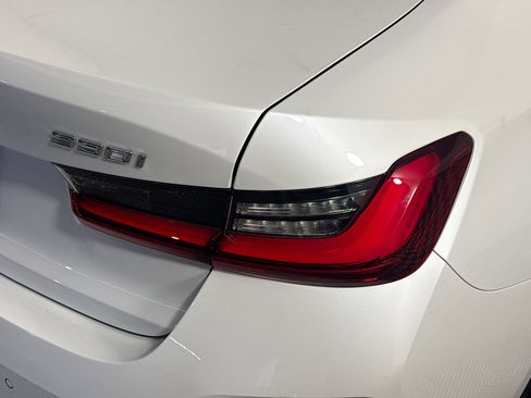 Used 2024 BMW 330i Sedan w/ Convenience Package image 34
