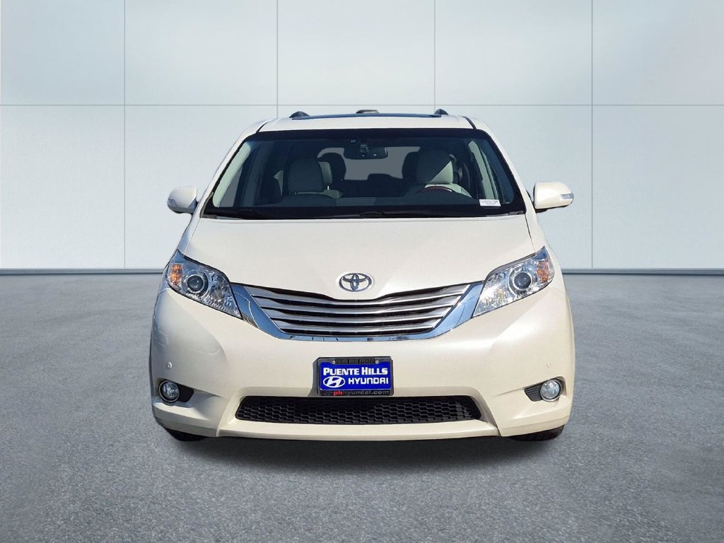 Used 2013 Toyota Sienna Limited w/ Premium Pkg AWD/4WD image 2