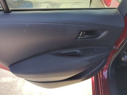 Used 2025 Toyota Corolla LE FWD image 8
