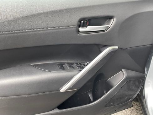 Used 2023 Toyota Corolla Cross XSE image 10