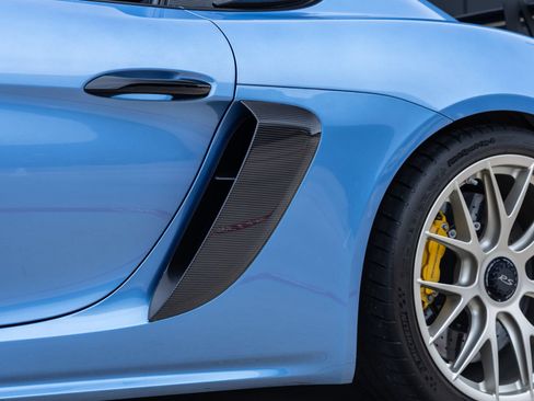 Certified 2023 Porsche 718 Cayman GT4 RS RWD image 24