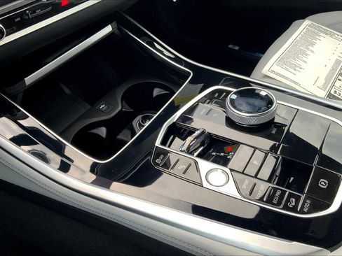 Used 2026 BMW X5 M60i image 7