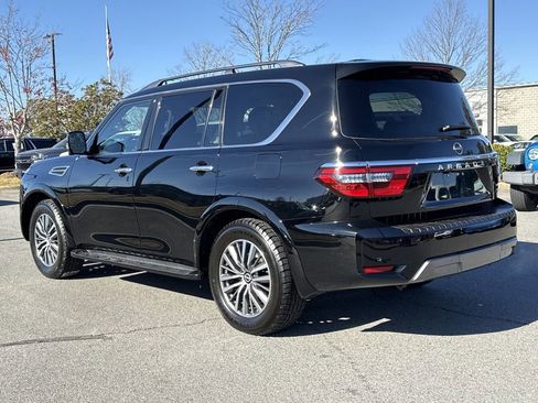 Used 2023 Nissan Armada SL image 3