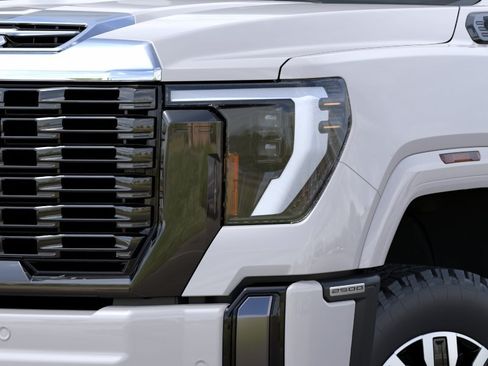 Used 2024 GMC Sierra 2500 Denali Ultimate AWD/4WD image 45
