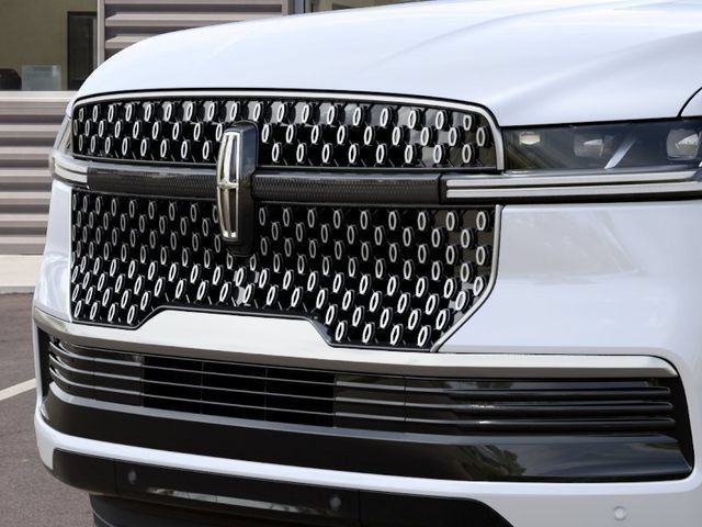 New 2027 Lincoln Navigator L Reserve RWD image 17