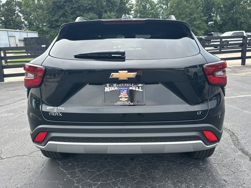 Used 2025 Chevrolet Trax LT w/ Driver Confidence Package FWD image 6