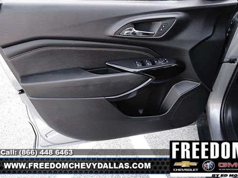 Certified 2025 Chevrolet Trax LT w/ Driver Confidence Package FWD image 29