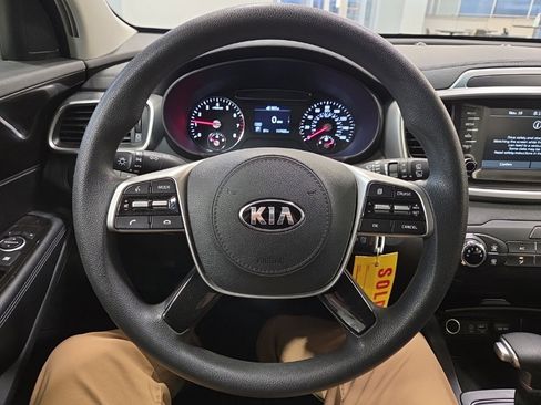 Used 2020 Kia Sorento LX image 23