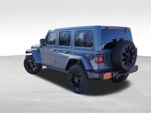Certified 2025 Jeep Wrangler Unlimited Sahara w/ Safety Group image 7