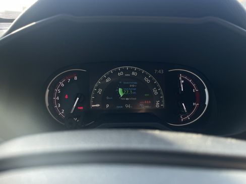 Used 2025 Toyota RAV4 XLE w/ Convenience Package FWD image 17