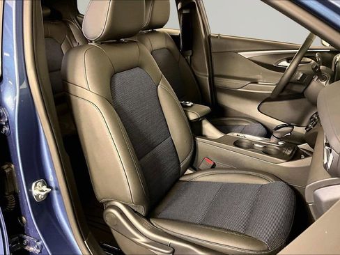 Certified 2026 Buick Envista Sport Touring w/ Convenience I Package FWD image 27