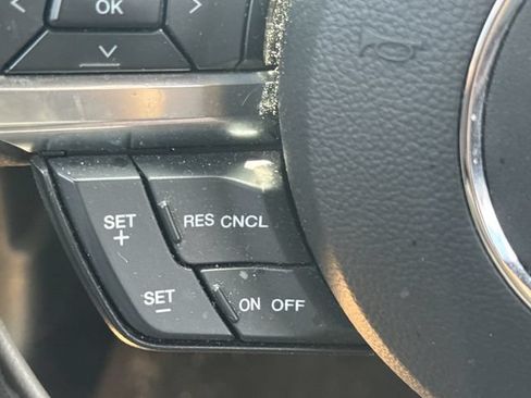 Used 2016 Ford Mustang Coupe RWD image 26