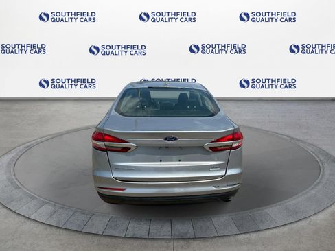Used 2020 Ford Fusion SE FWD image 5