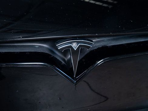 Used 2022 Tesla Model X Plaid image 16