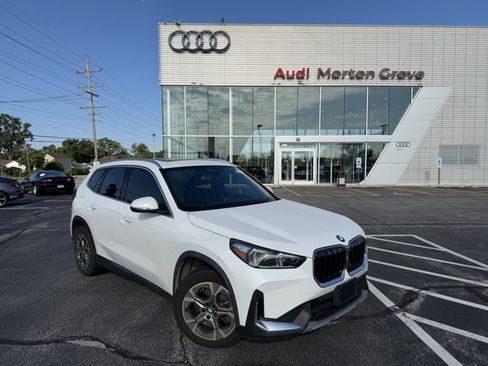Used 2023 BMW X1 xDrive28i AWD/4WD image 1
