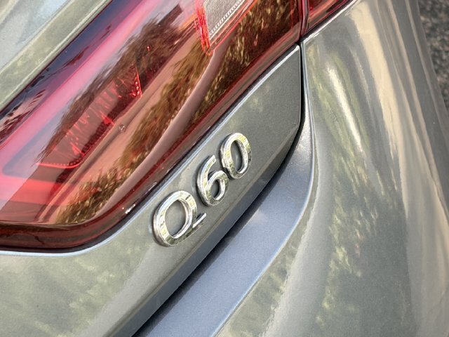 Used 2018 INFINITI Q60 3.0t Luxe w/ Sensory Package 3.0T Luxe RWD image 8