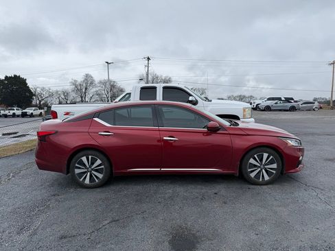 Used 2023 Nissan Sentra SV image 18