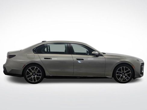 Used 2025 BMW 760i xDrive w/ Executive Package AWD/4WD image 6