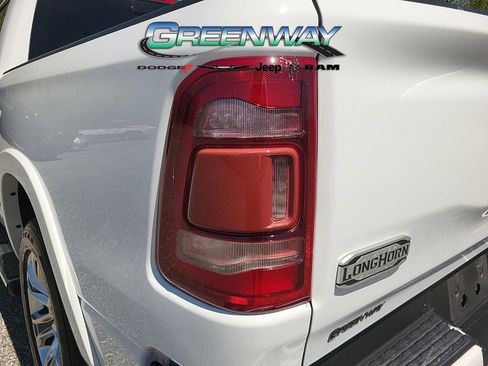 Used 2021 RAM 1500 Limited w/ Body Color Bumper Group AWD/4WD image 6