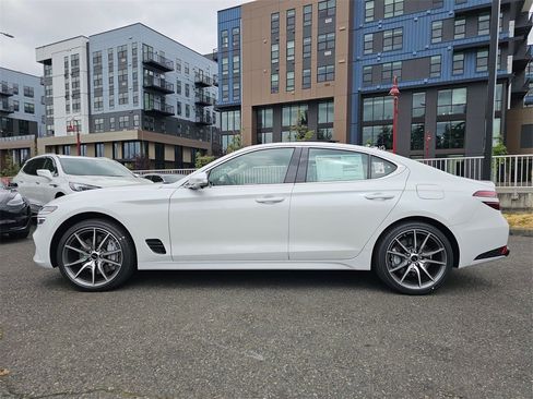 New 2026 Genesis G70 2.5T Prestige image 4