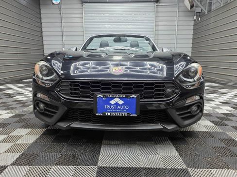 Used 2017 FIAT 124 Spider Abarth RWD image 4