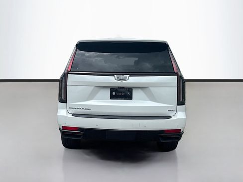 Used 2021 Cadillac Escalade Sport w/ Driver Assist Tech Package AWD/4WD image 4
