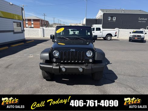 Used 2017 Jeep Wrangler Unlimited Sport w/ Dual Top Group AWD/4WD image 7