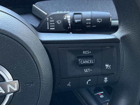 Used 2025 Nissan Kicks SV image 24