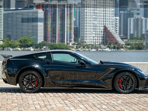 Used 2019 Chevrolet Corvette ZR1 RWD image 14