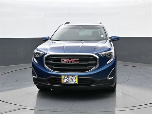 Used 2020 GMC Terrain SLE w/ Driver Convenience Package image 2