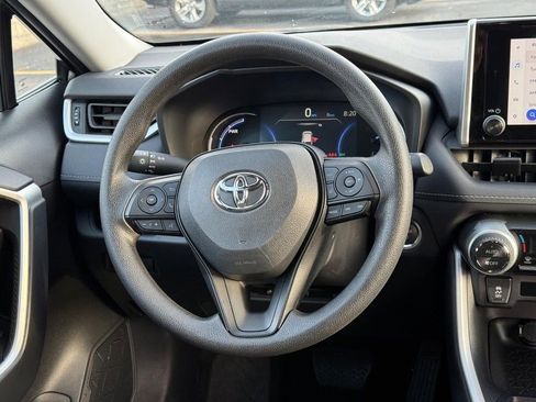 Used 2025 Toyota RAV4 XLE image 13