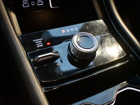 Used 2023 Jeep Grand Cherokee L Limited image 34