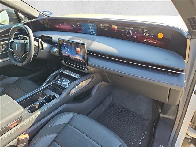 Used 2024 Lincoln Nautilus Reserve w/ Equipment Group 202A AWD/4WD image 24
