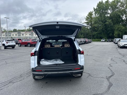 New 2027 Buick Enclave Preferred w/ Power Package AWD/4WD image 10