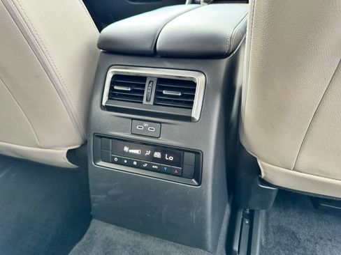 Used 2024 MAZDA CX-90 Plug-In Hybrid w/ Preferred AWD/4WD image 15
