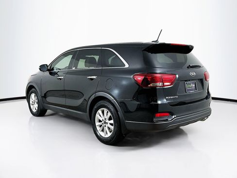 Used 2019 Kia Sorento LX image 5