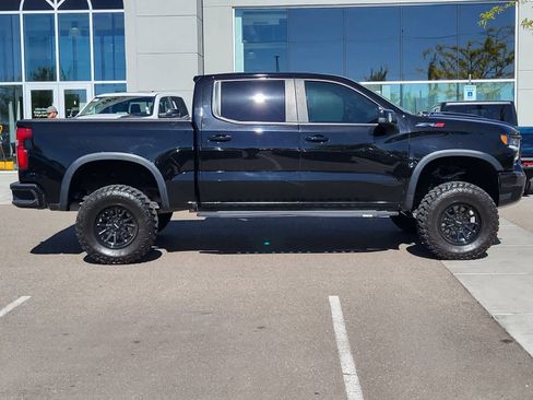 Used 2023 Chevrolet Silverado 1500 ZR2 w/ Technology Package image 4