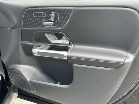 Certified 2025 Mercedes-Benz GLB 250 image 15