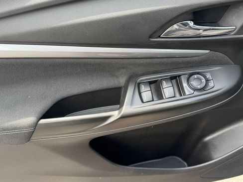 Used 2023 Chevrolet Bolt EUV LT image 15