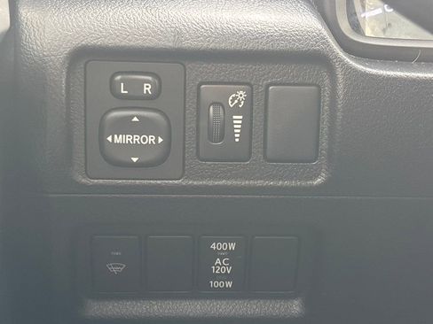 Used 2017 Toyota 4Runner SR5 Premium image 24